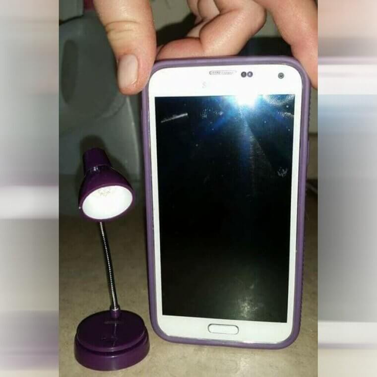 The Tiniest Desk Lamp in Existence