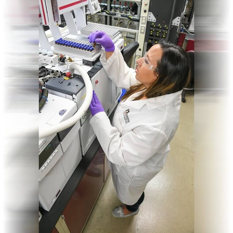 Chemists Are Paid $124,495 A Year On Average