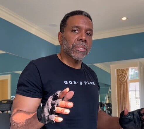 Creflo Dollar Net Worth: $27 Million