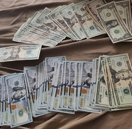 Prices Listed in Payments Rather Than a Lump Sum Dupes People Into Thinking It's Less